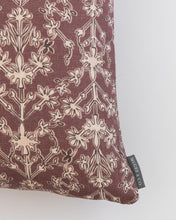 Load image into Gallery viewer, Baylee Floral Pillow Cover
