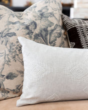 Load image into Gallery viewer, Jamille Woven Pillow Cover
